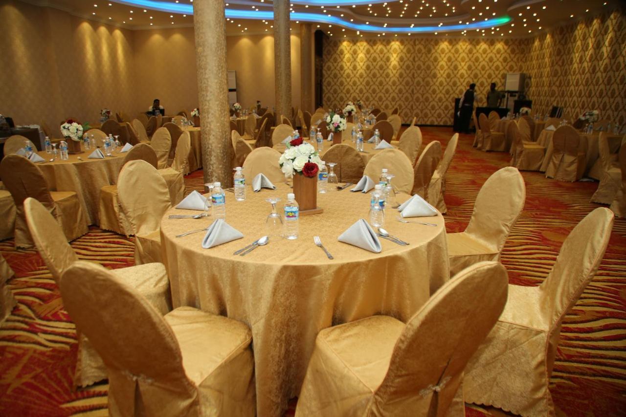 Polhena Grand Resort & Banquet 马特勒 外观 照片